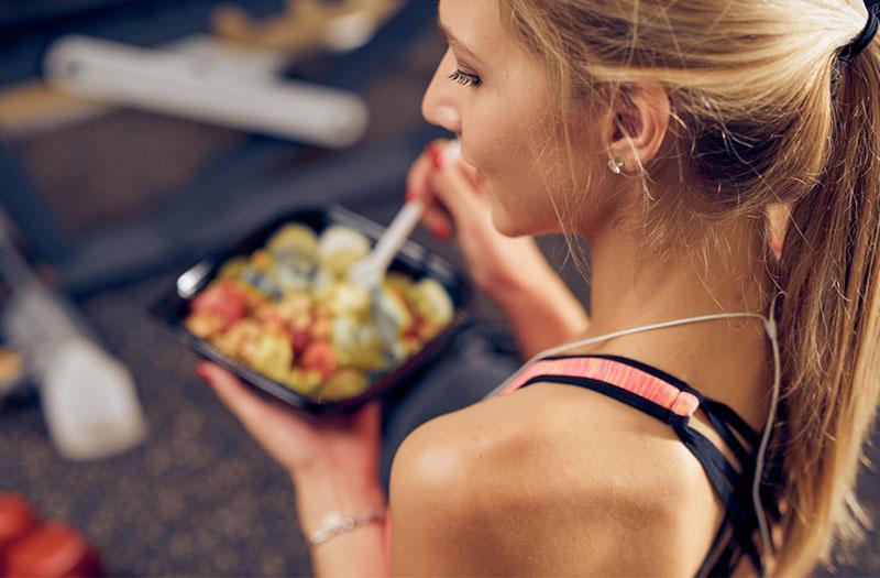 Bữa ăn nhẹ trước và sau tập gym