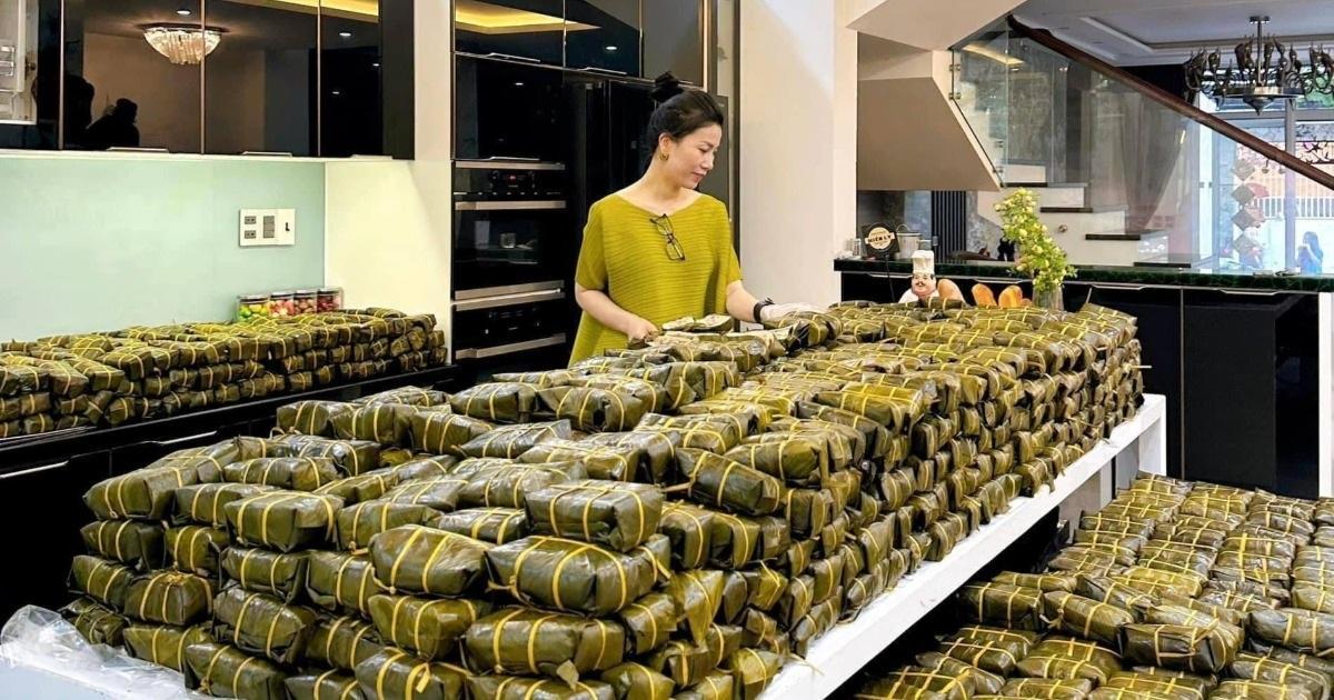 Bàn bếp sạch sẽ ngăn nắp