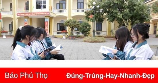 Học sinh lớp 12 chăm chỉ ôn tập cho kỳ thi đại học 2025