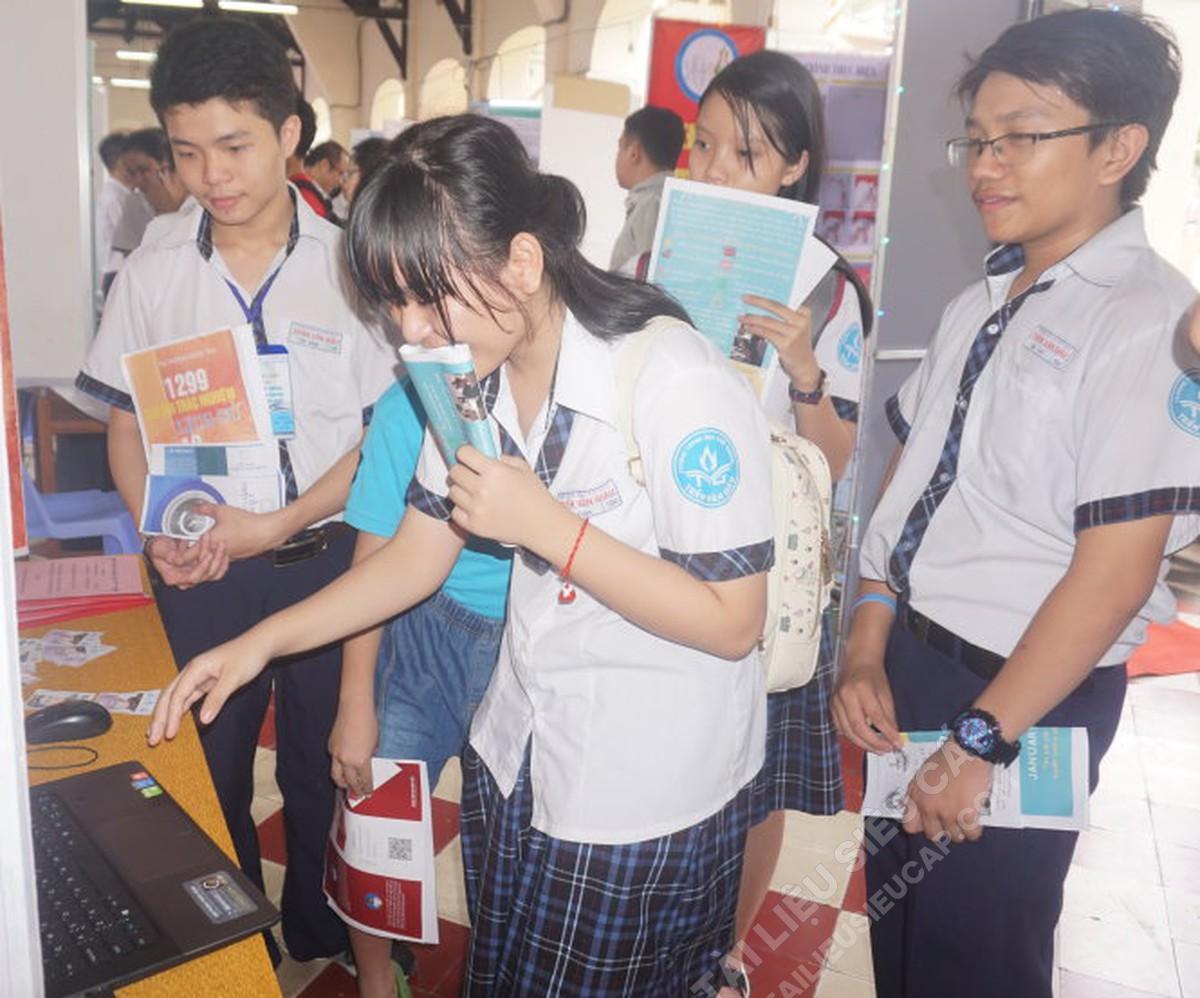 Học Lịch sử qua Game