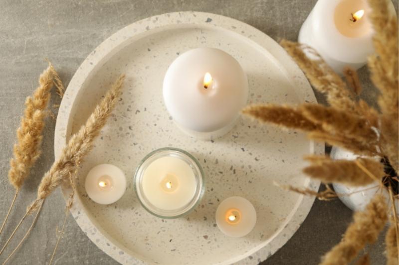 Máy sấy tóc và vết sáp nến trên quần áo