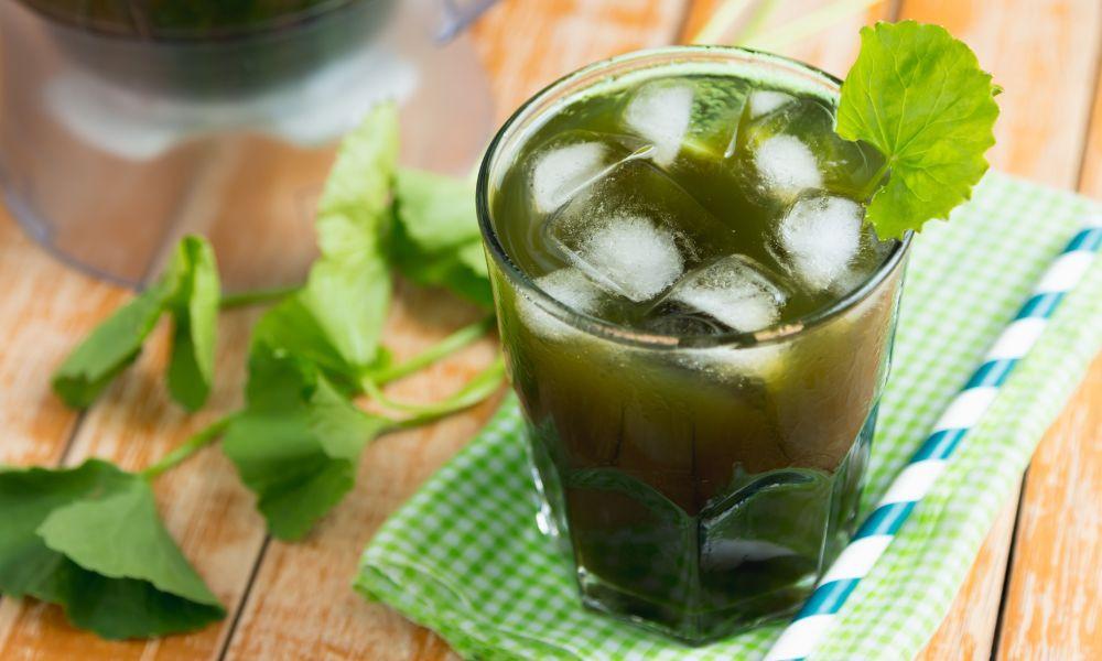 Sinh tố rau xanh bổ dưỡng