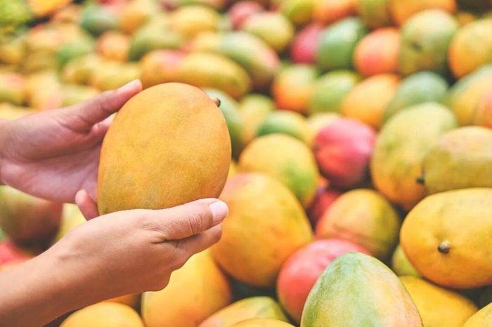Trái cây chín quá bắt đầu có dấu hiệu mềm nhũn