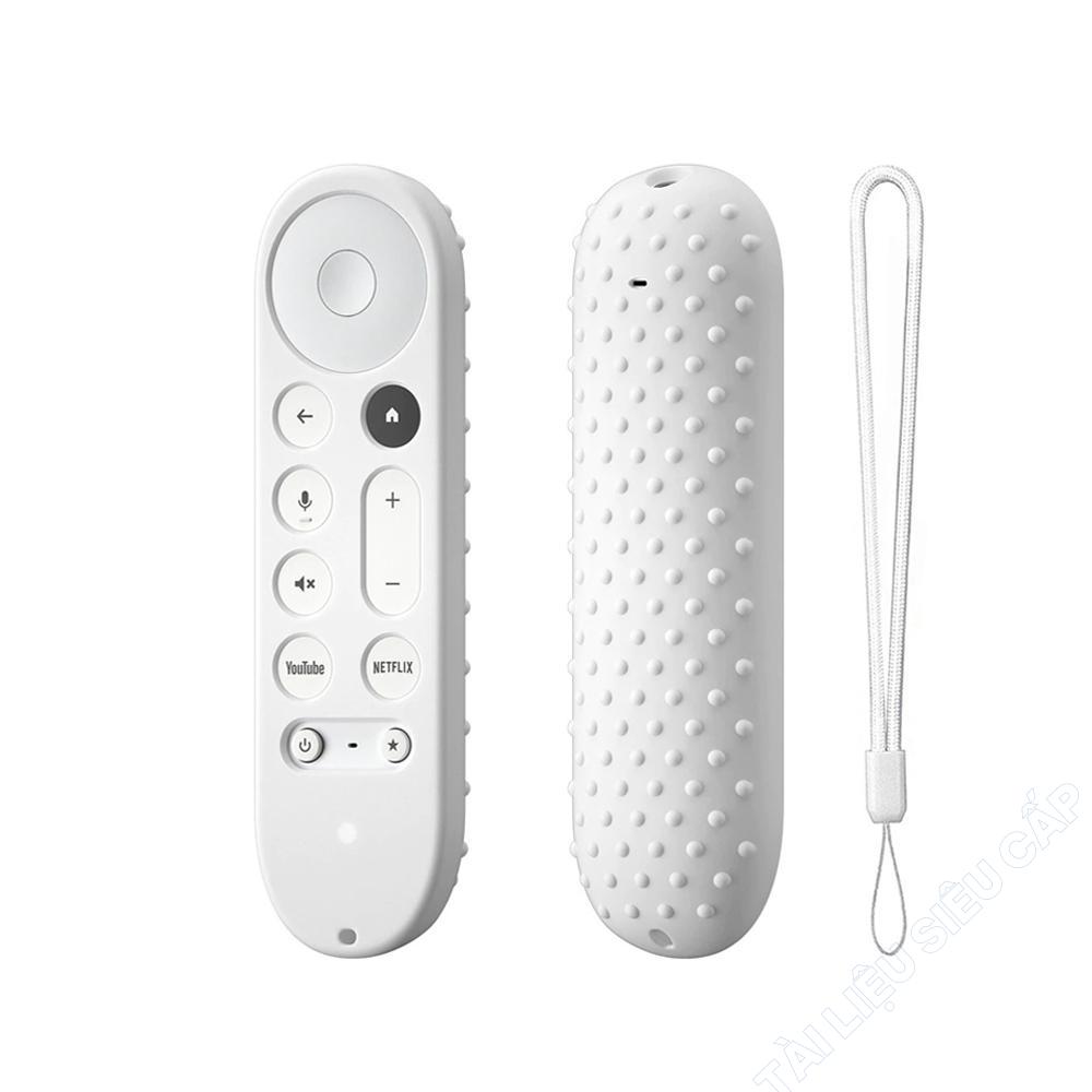 Một chiếc điều khiển TV được đặt trong vỏ bọc silicon màu xanh dương